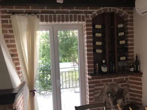 Izdavanje, kuća, 140m², Nikšić, Crna Gora - image 5