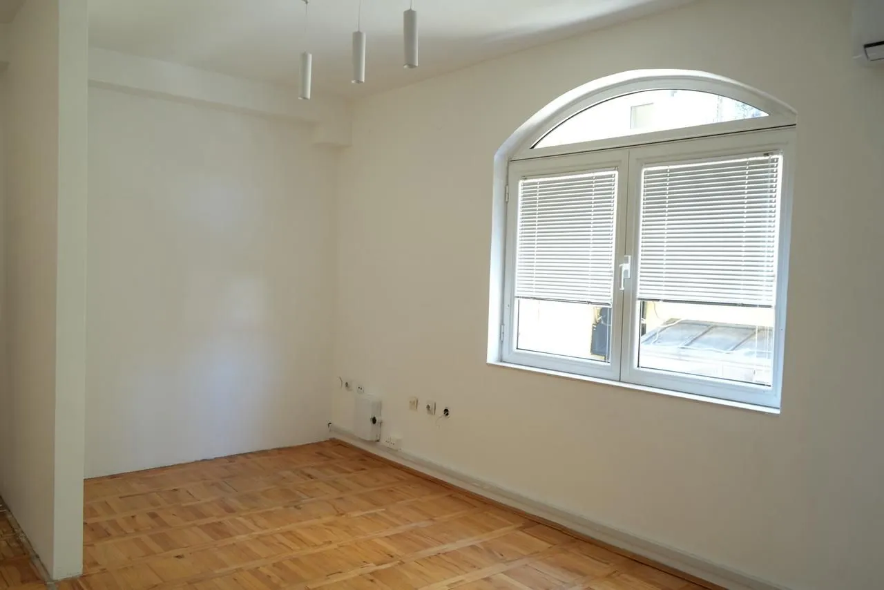 Rent, office space, 140m², Centar, Podgorica