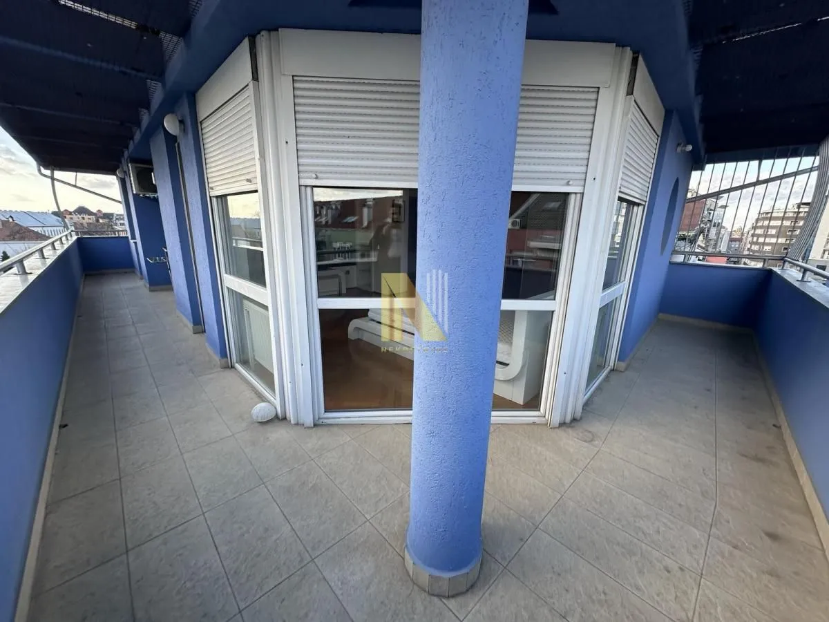 Prodaja, četvorosoban stan, 161m², Bulevar Oslobodjenja, Novi Sad Sve Podlokacije