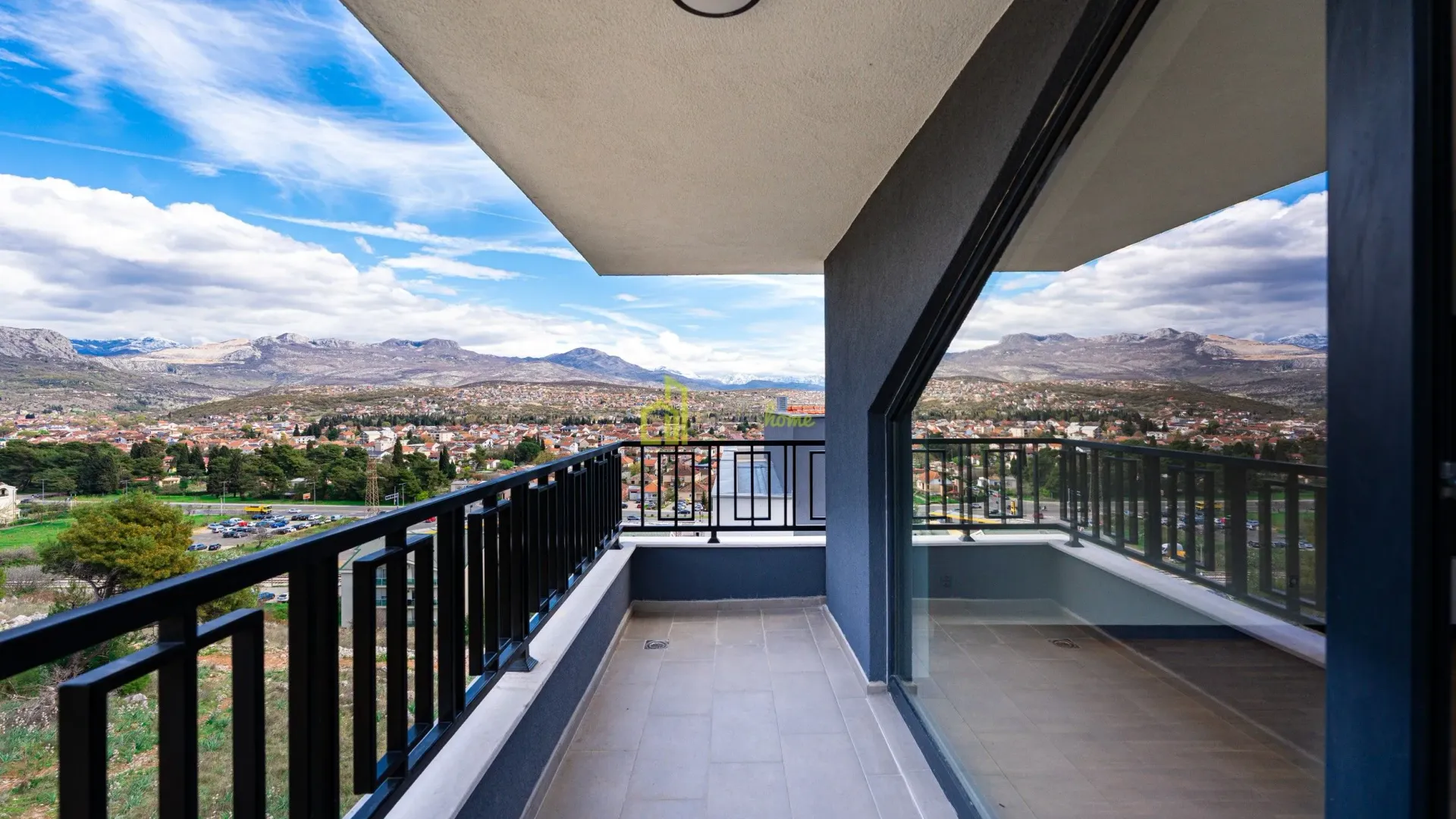 Prodaja, trosoban stan, 122m², Gorica C, Podgorica