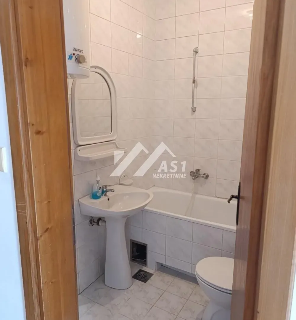Izdavanje, stan, 24m², Grbavica, Novi Sad Sve Podlokacije
