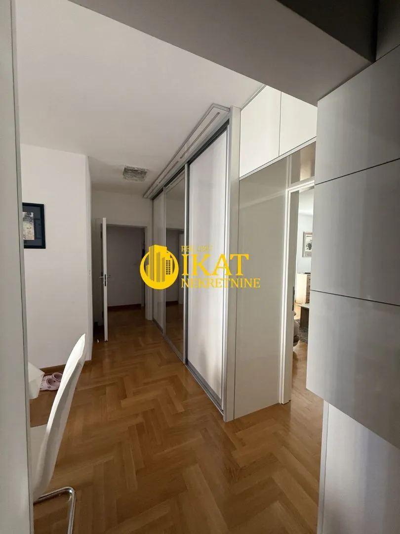Prodaja, trosoban stan, 85m², Novi Beograd Sve Podlokacije, Beograd