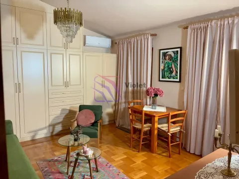 Izdavanje, kuća, 37m², Preko Morače, Podgorica - image 1