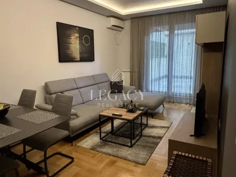 Rent, two bedroom apartment, 50m², Đeram Pijaca, Beograd - image 8
