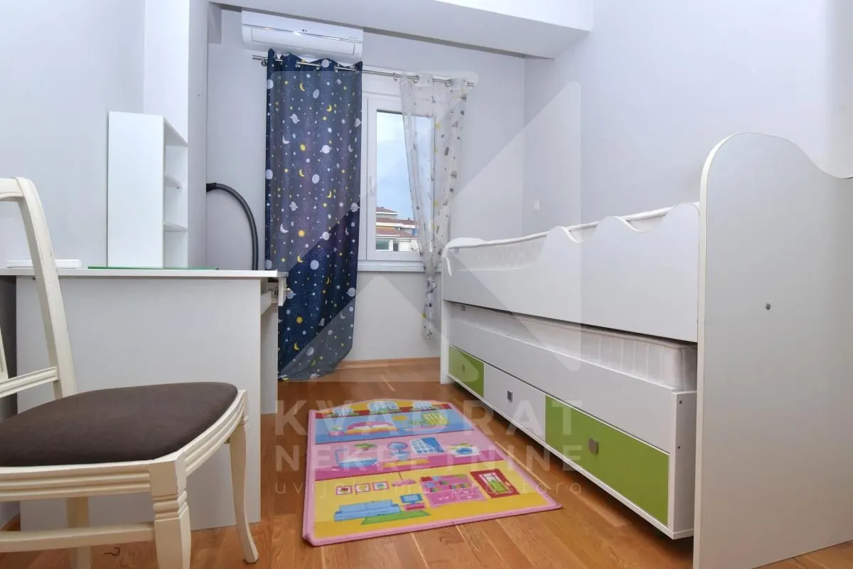 Prodaja, dvosoban stan, 65m², Ljubović, Podgorica