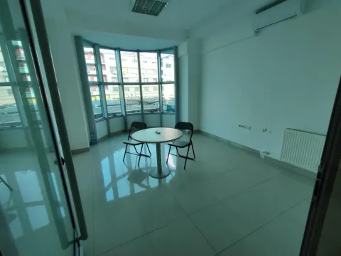 Rent, office space, 180m², Centar, Novi Sad - image 15