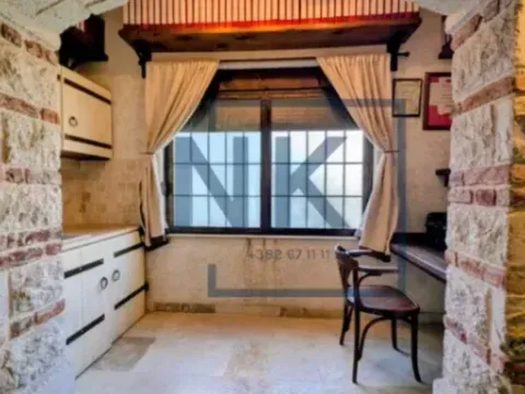 Izdavanje, poslovni prostor, 42m², Centar, Podgorica - image 11