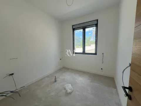 Prodaja, jednosoban stan, 44m², Dobrota, Kotor - image 5