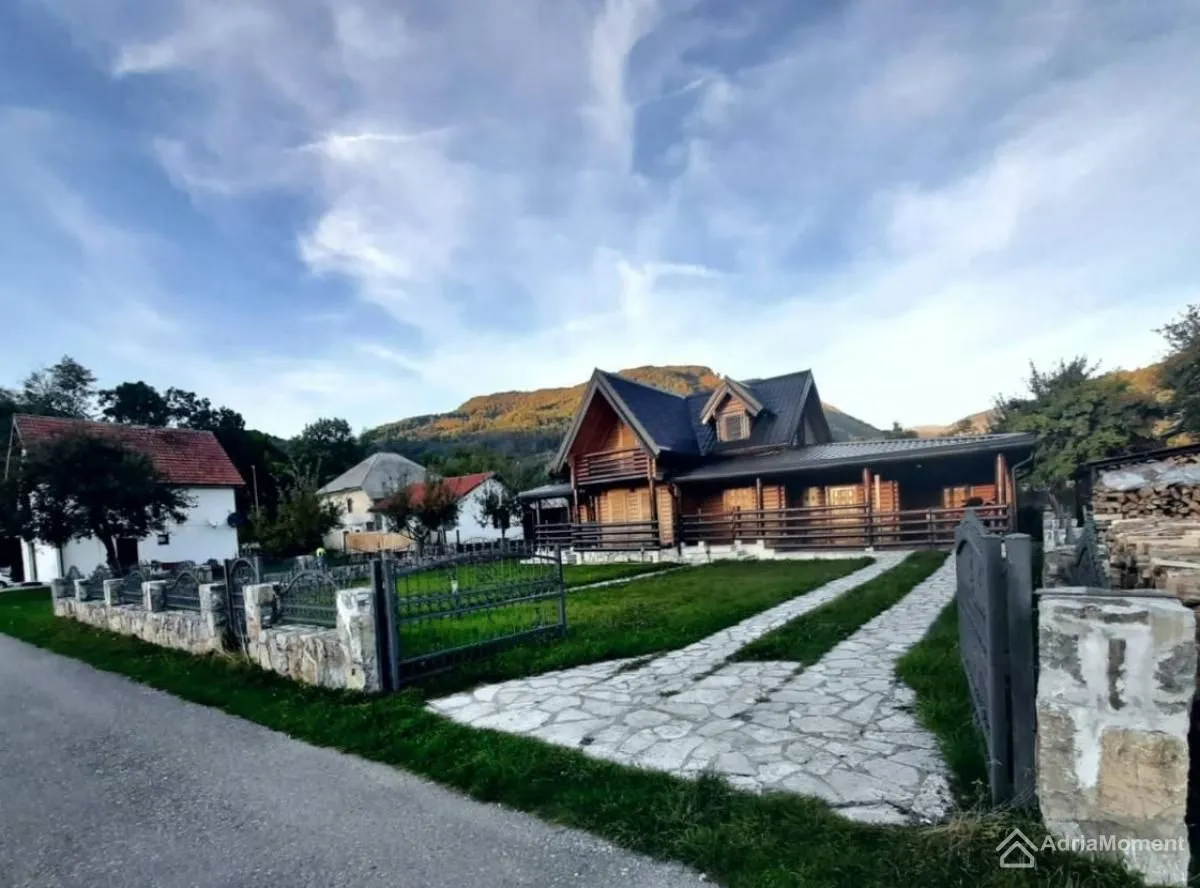 Sale, house, 180m², Kolašin, Crna Gora