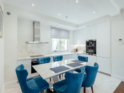 Prodaja, trosoban stan, 158m², Đenovići, Herceg Novi - image 12