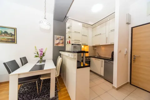 Rent, one bedroom apartment, 43m², Ljubović, Podgorica - image 4