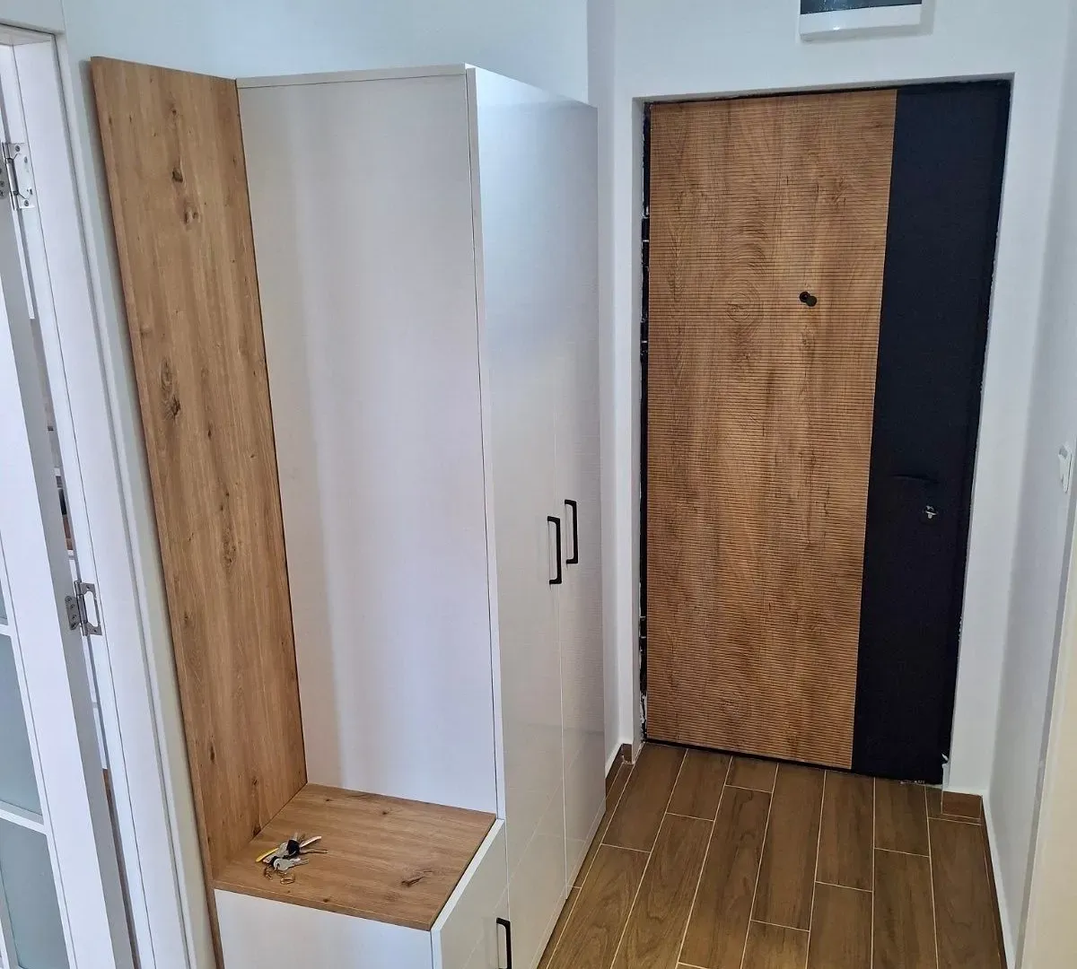 Izdavanje, jednosoban stan, 43m², Ilino, Bar