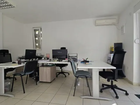 Sale, office space, 47m², Preko Morače, Podgorica - image 2