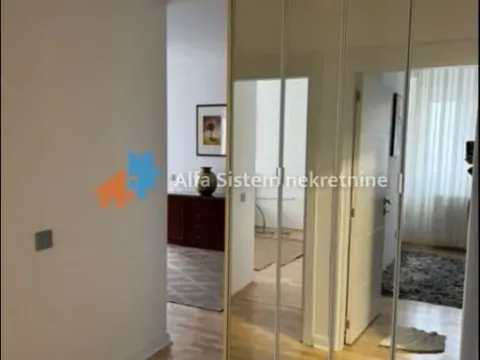 Izdavanje, četvorosoban stan, 120m², Savski Venac, Beograd - image 14