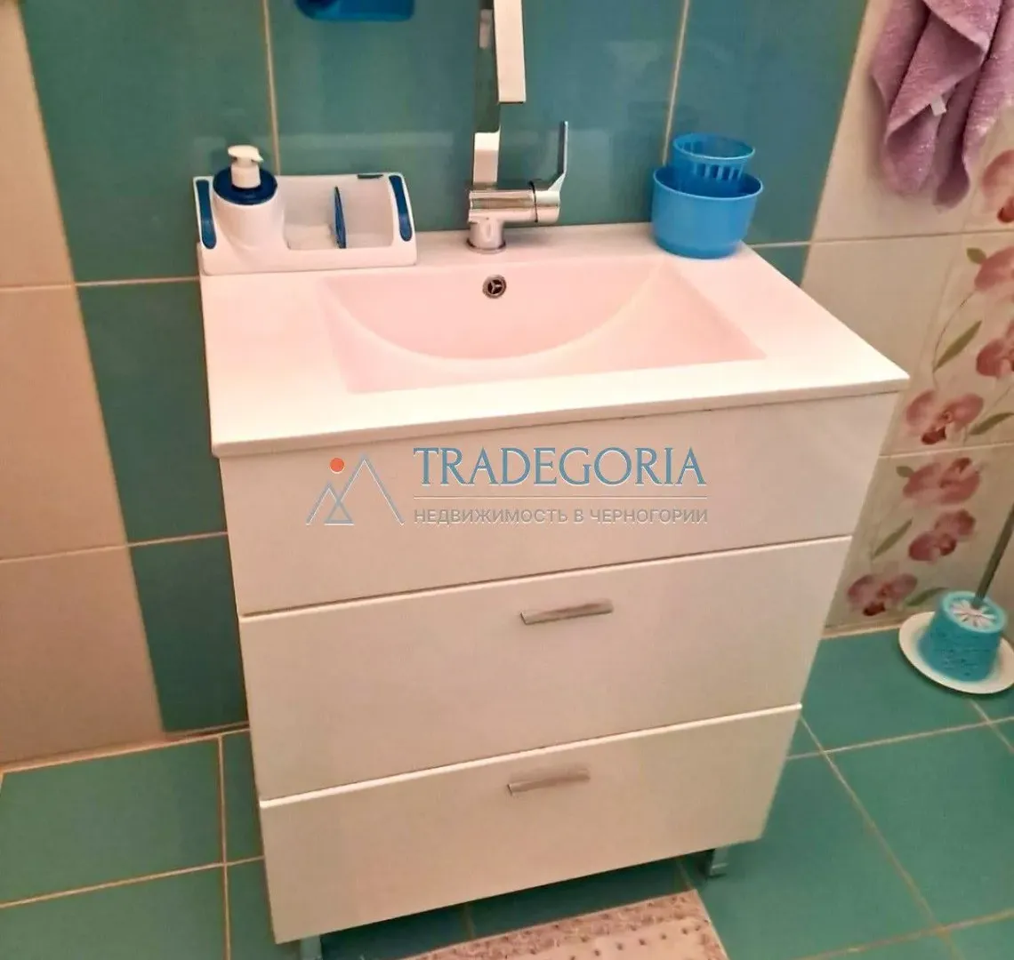 Prodaja, kuća, 201m², Dobra Voda, Bar
