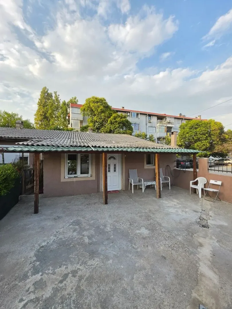 Rent, house, 60m², Stari Aerodrom, Podgorica