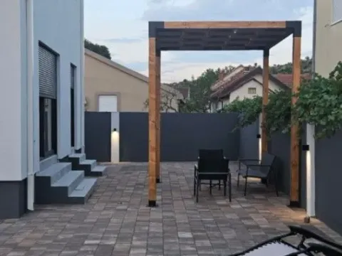 Izdavanje, kuća, 150m², Donja Gorica, Podgorica - image 4