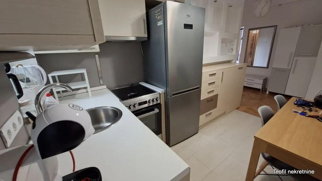 Izdavanje, dvosoban stan, 70m², Stari Grad, Beograd