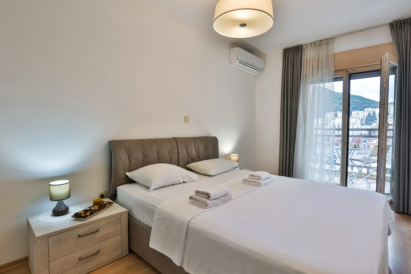 Izdavanje, jednosoban stan, 47m², Budva okolina, Budva
