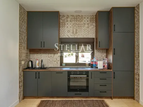 Izdavanje, kuća, 100m², Velje Brdo, Podgorica - image 5