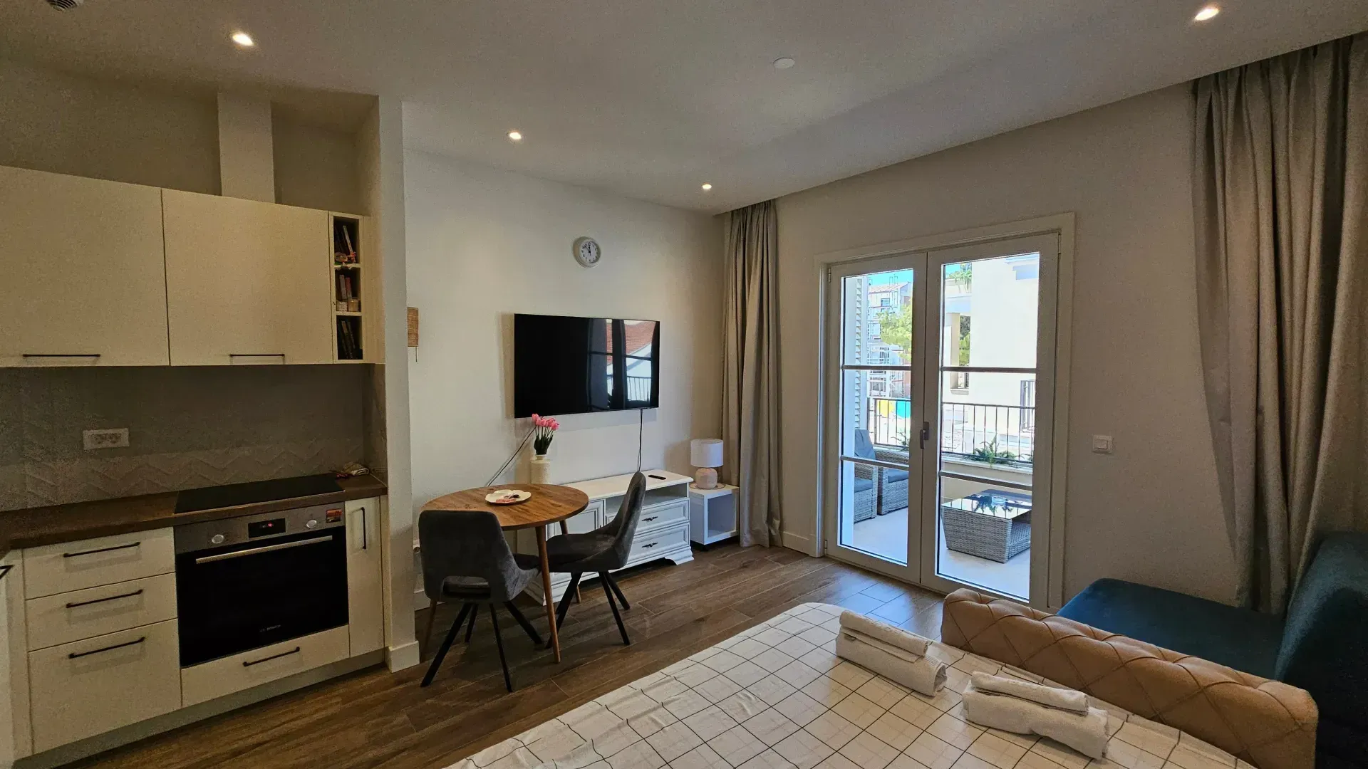 Izdavanje, garsonjera, 37m², Luštica Bay, Tivat