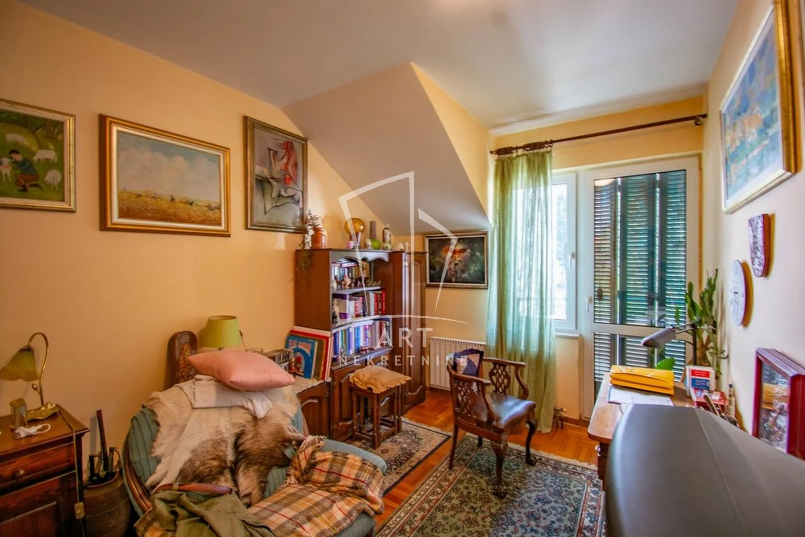 Sale, four bedroom apartment, 140m², Voždovac Sve Podlokacije, Beograd