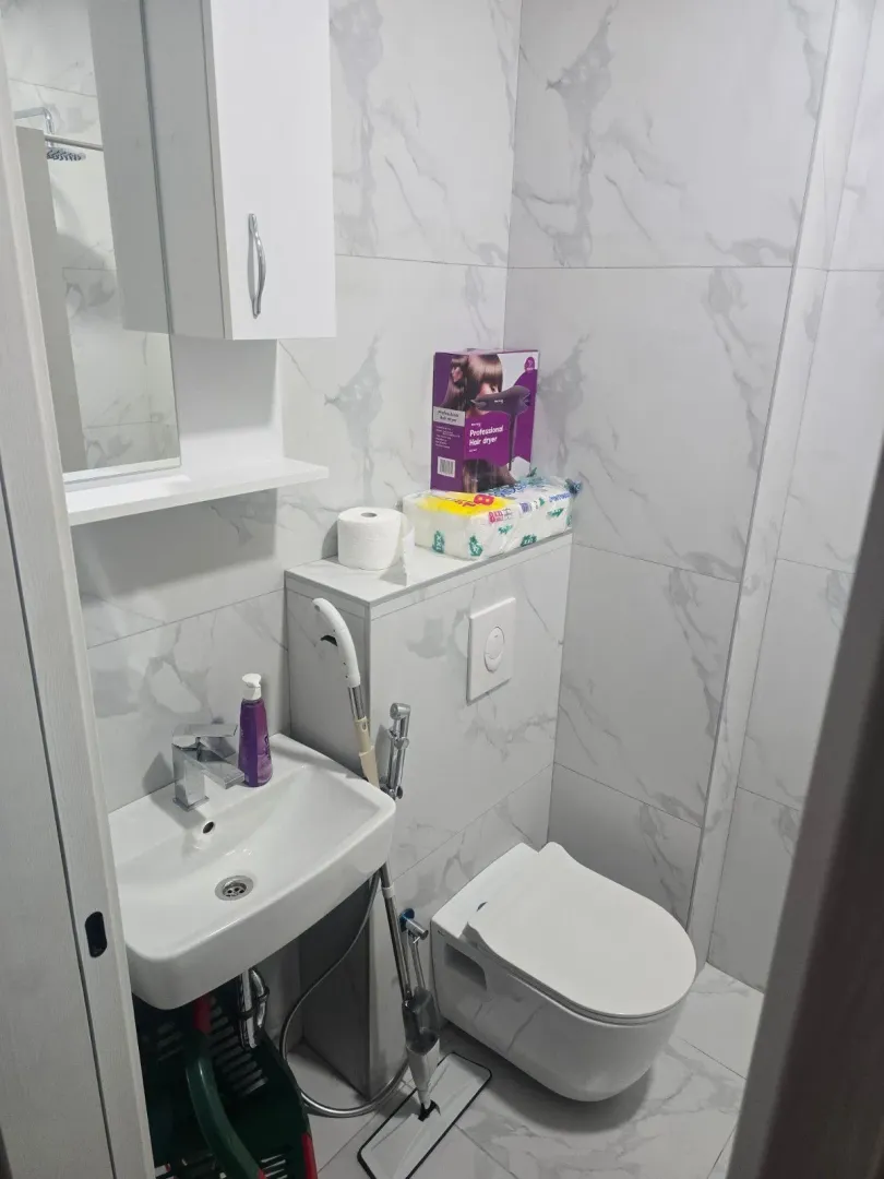 Izdavanje, jednosoban stan, 47m², Stari Aerodrom, Podgorica