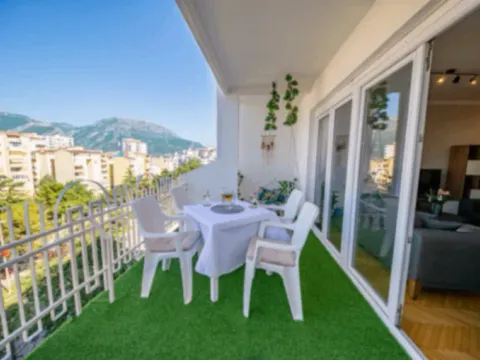 Prodaja, trosoban stan, 100m², Centar, Bar - image 8