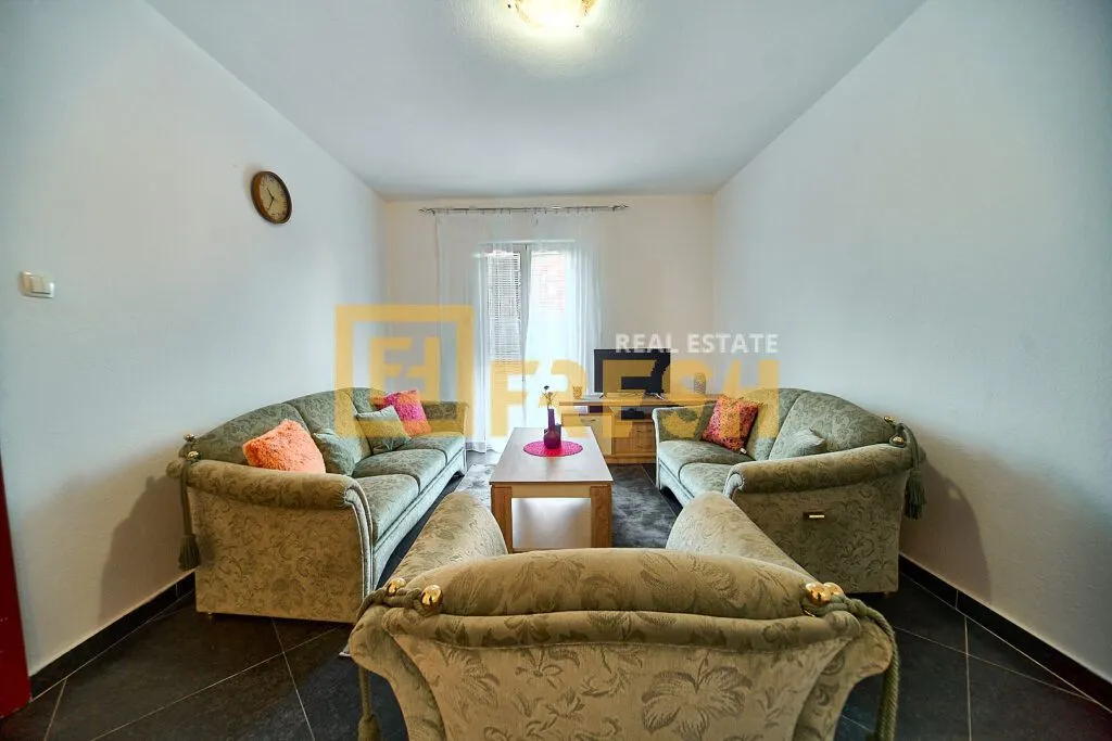 Izdavanje, dvosoban stan, 90m², Zagorič, Podgorica