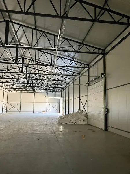 Izdavanje, poslovni prostor, 1440m², Čukarica, Beograd