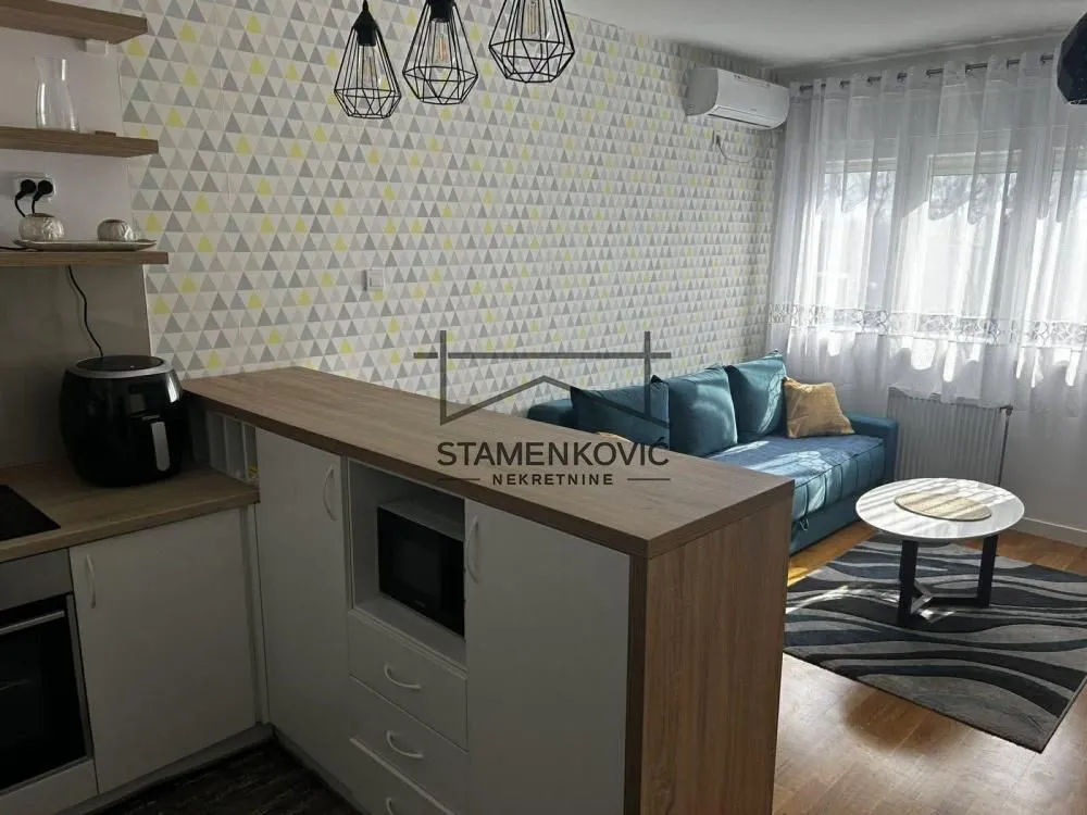 Izdavanje, jednosoban stan, 37m², Novi Sad Sve Podlokacije, Novi Sad