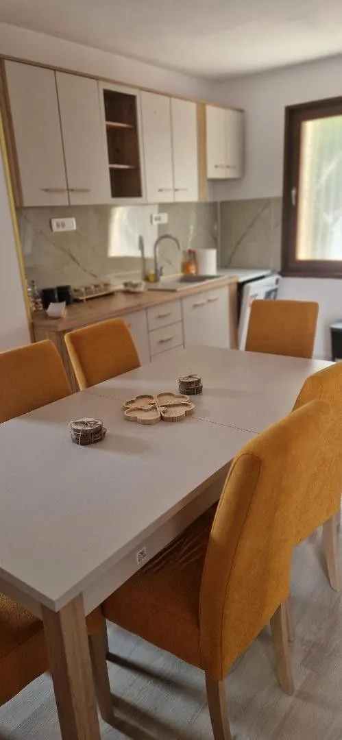Rent, two bedroom apartment, 115m², Škaljari, Kotor