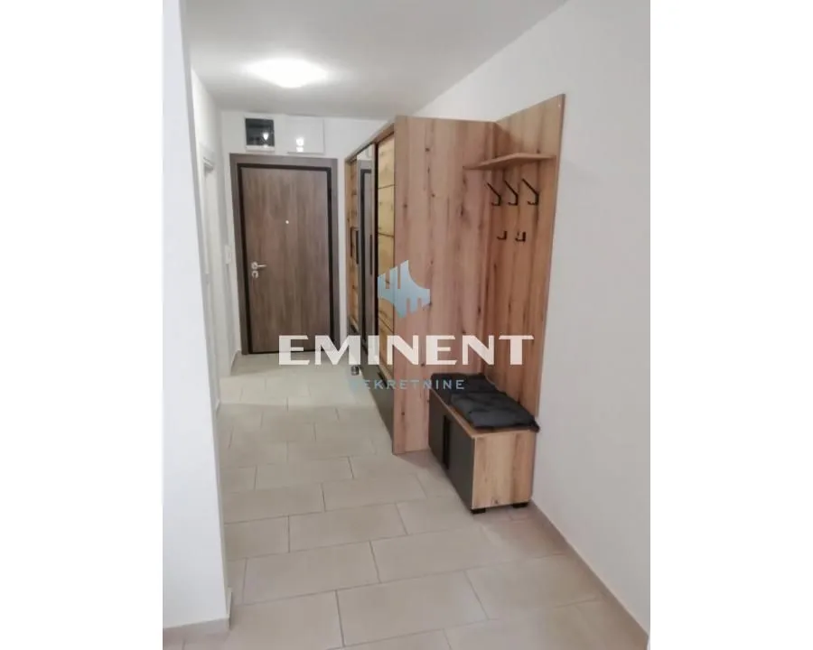Izdavanje, dvosoban stan, 49m², Hala Pionir, Palilula Sve Podlokacije
