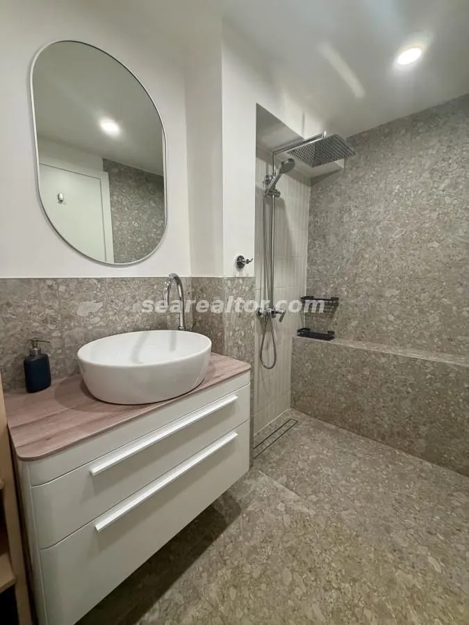 Prodaja, kuća, 220m², Centar, Tivat