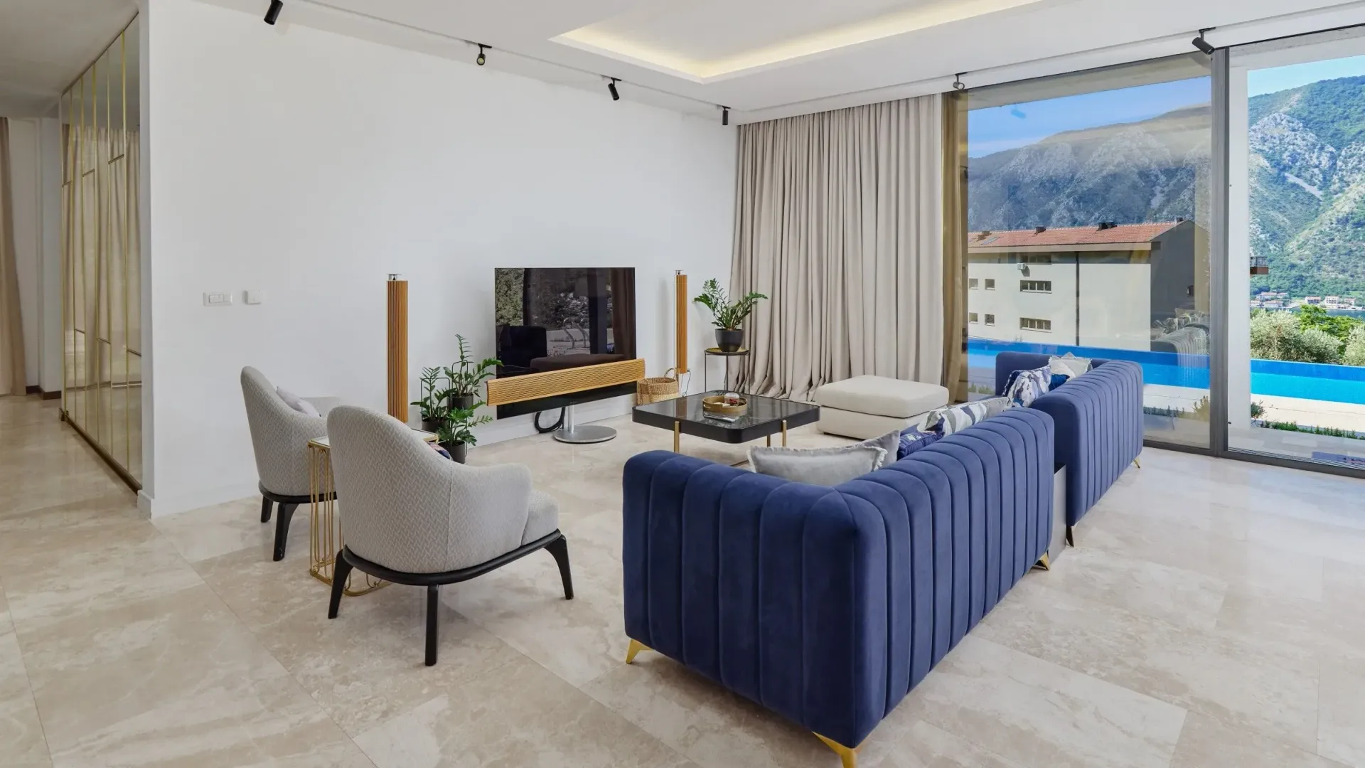 Sale, house, 419m², Dobrota, Kotor