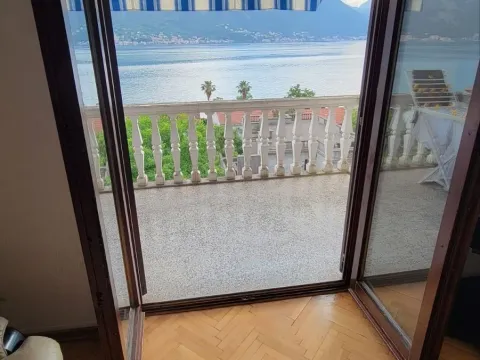 Prodaja, četvorosoban stan, 95m², Dobrota, Kotor - image 16