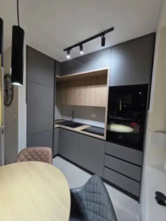 Izdavanje, jednosoban stan, 45m², Pobrežje, Podgorica