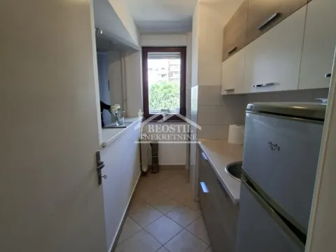 Rent, two bedroom apartment, 52m², Vračar Sve Podlokacije, Beograd - image 7