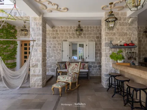 Rent, house, 587m², Dobrota, Kotor - image 54