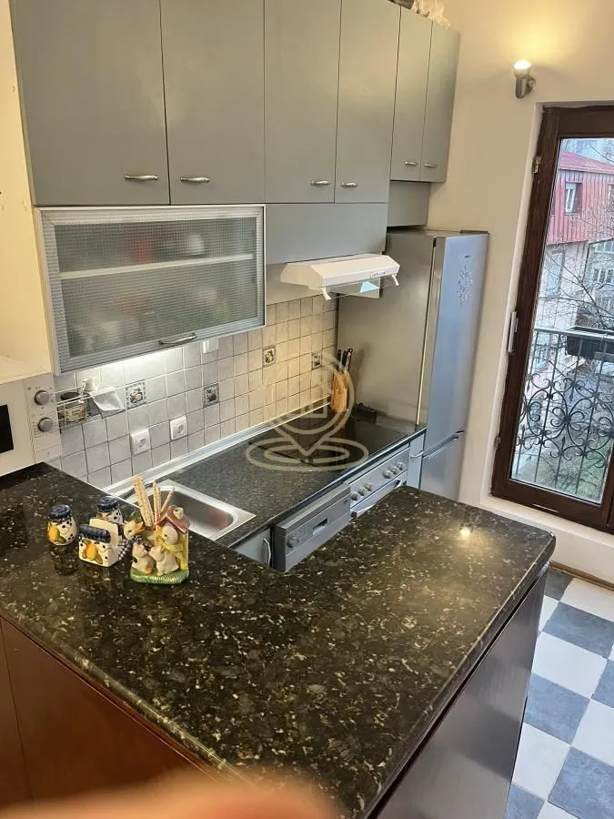Rent, four bedroom apartment, 120m², Stari Grad, Beograd
