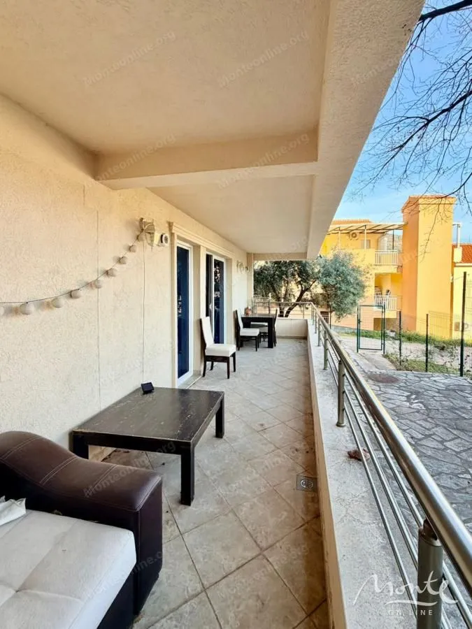 Prodaja, trosoban stan, 122m², Petrovac, Budva