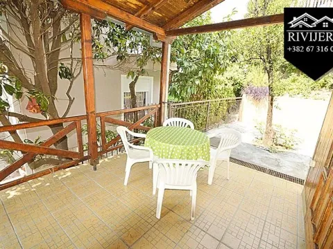 Prodaja, četvorosoban stan, 120m², Igalo, Herceg Novi - image 1