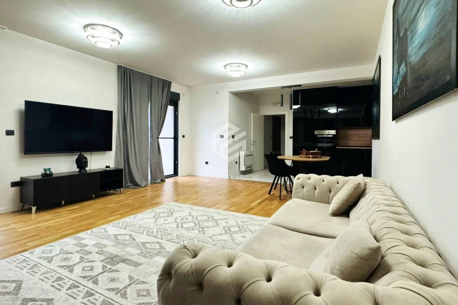 Rent, two bedroom apartment, 100m², Dalmatinska ulica, Podgorica