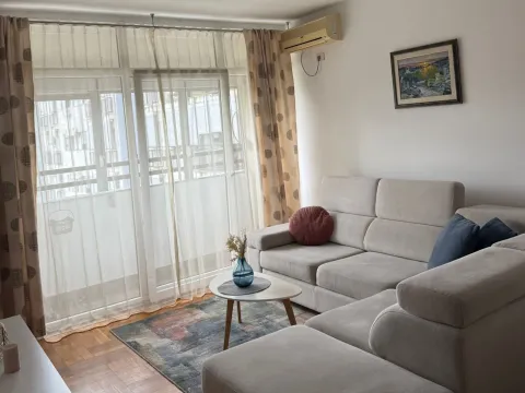 Izdavanje, dvosoban stan, 56m², City Kvart, Podgorica - image 4