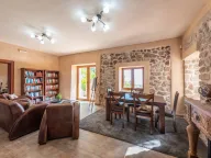 Prodaja, kuća, 280m², Markovići, Budva - image 24