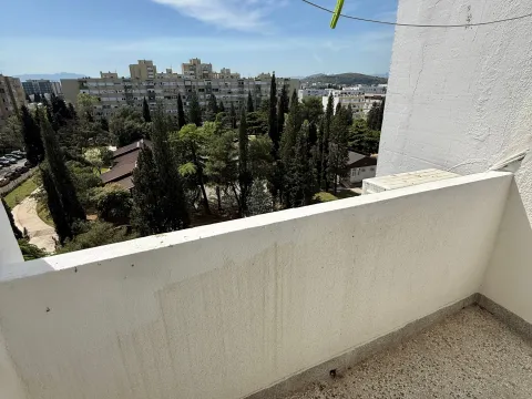 Rent, three bedroom apartment, 80m², Autobuska stanica, Podgorica - image 13