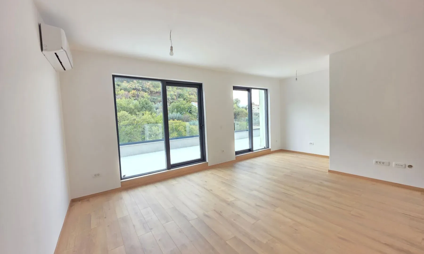 Prodaja, dvosoban stan, 108m², Kamenovo, Budva
