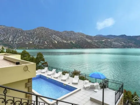 House for Sale, 424m2, Kostanjica, Kotor House for Sale, 424m2, Kostanjica, Kotor