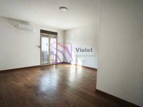 Izdavanje, dvosoban stan, 56m², City Kvart, Podgorica - image 8