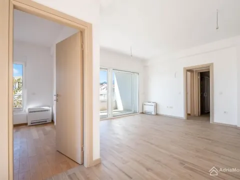 Sale, two bedroom apartment, 66m², Tivat, Crna Gora - image 12